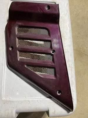 Capa lateral direita 82 Suzuki GS 1100 GS1100GK - Imagem 1 de 4