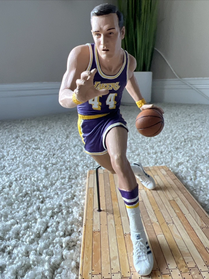 Figura de acción suelta Jerry West McFarlane NBA Legends Series 2 Los Angeles Lakers Foto 1 de 4