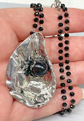 Collar de plata concha de ostra de perlas negras cadena de acero inoxidable mar costero NUEVO Foto 1 de 4