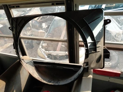 Cubierta del ventilador de refrigeración del motor Ford Expedition UL 2003-2006 5,4 L 4 L14-8 L604-ADW OEM Foto 1 de 4