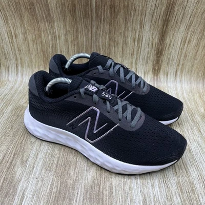 Zapatos para correr New Balance 520 para mujer talla 7,5 B negros blancos con cordones W520LB8 Foto 1 de 4