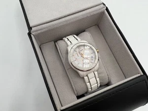 t851 Stauer Ladies 36mm White & Rose Gold Tone Silicone Watch - Picture 1 of 4