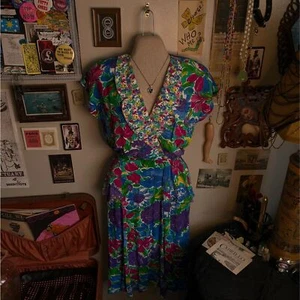 Vintage Floral Print Midi Dress Women's 4 Small Multicolor Tropical Short Sleeve - Picture 1 of 6