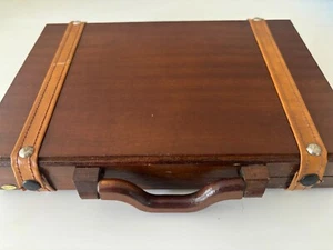 Chess + Backgammon Set Deluxe Vintage Briefcase 1970s Excellent condition V6307 - Picture 1 of 4