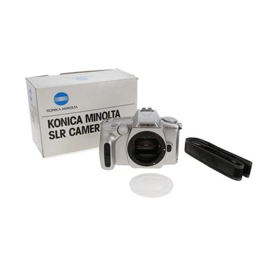 Minolta Maxxum 50 Date 35mm SLR Film Camera Body with Strap - Image 1 of 4