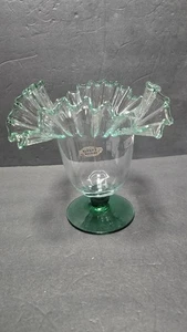 Vaso in vetro artigianale vintage Blenko verde bordo arruffato arte vetro piedini ciotola USA - Foto 1 di 11