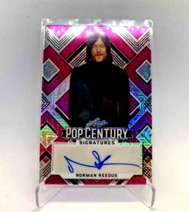 The Walking Dead 2022 "NORMAN REEDUS" Daryl Dixon Pink Auto 3/7 Leaf Signatures - Picture 1 of 3