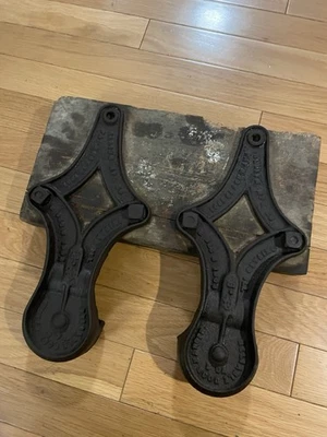 Juego Vintage Allith Reliance No. 2 perchas de puerta de granero rodillos herrajes hierro fundido EE. UU. Foto 1 de 4