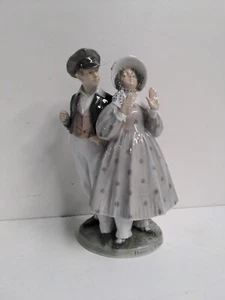 Royal Copenhagen, pre 1923 figure, Hans & Trine Read Description - Picture 1 of 14