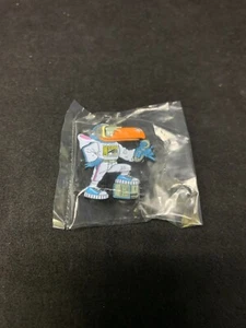 San Diego Comic-Con: 2020 Limited Edition Toucan Lapel Pin - Picture 1 of 1