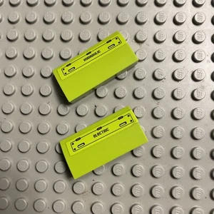 LEGO 8963 Set Plate Bow 2x4x2/3 Br. Yel-Green Arches 4597561 88930 - Picture 1 of 3