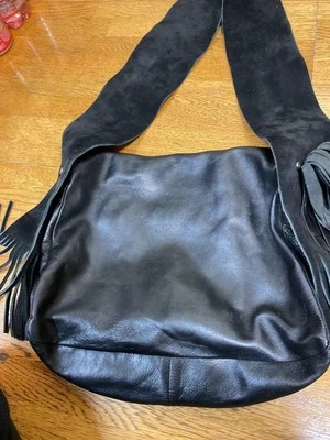 Bolso de Hombro John Galliano Diseño de Flecos de Cuero Negro Usado Foto 1 de 4