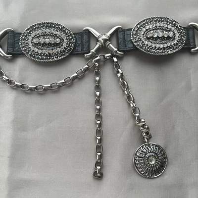 Cinturón de cuero negro vintage elegante con pedrería plateada y cadena plateada talla 27-29 Foto 1 de 4