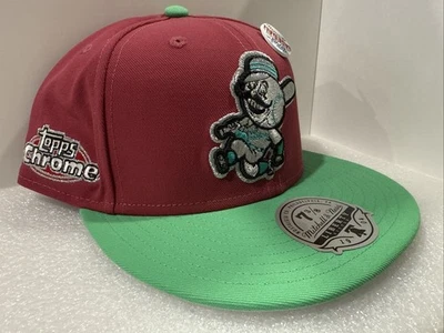 Mitchell & Ness Lids x 2022 Topps Chrome Fitted Hat 7 3/8 Cincinnati Reds w/Pin - Image 1 of 4