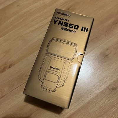 YONGNUO Speedlite YN-560-III Shoe Mount Flash for Canon - Image 1 of 2
