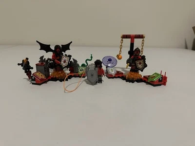 Lego Nexo Knights: Ultimate Beast Master (70334) y Ultimate Lavaria (70335) Foto 1 de 4