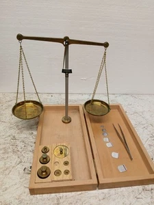 Vintage BALANCING GOLD SCALE MADE IN GERMANY WORKING SET IN WOOD CASE - Picture 1 of 12