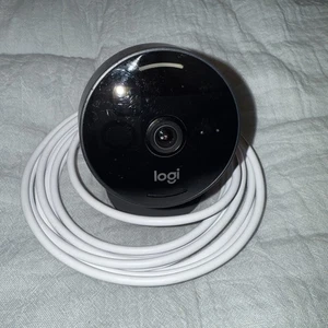 Logitech VR0018 Webcam – Camera with Cord (Used) - Picture 1 of 2