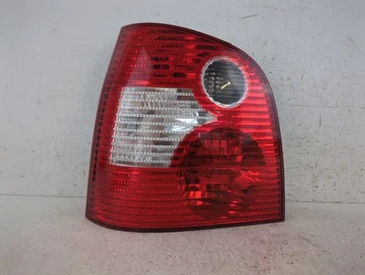 Luz trasera/trasera Volkswagen Polo 2001-2005 (lado pasajero)  Foto 1 de 4