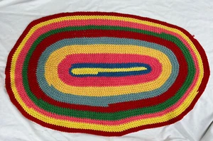 Colorful Vintage Knitted Rug Throw Woven Handmade 44 x 27 Oval - Picture 1 of 5