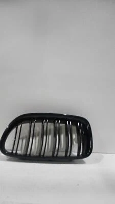 Used Left Upper Grille fits: 2011 Bmw 535I upper bumper mounted w/o night vision Foto 1 de 4