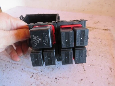 97 FORD EXPLORER SMALL FUSE BOX RELAY BLOCK WITH 7 RELAY FUSE - Image 1 of 4
