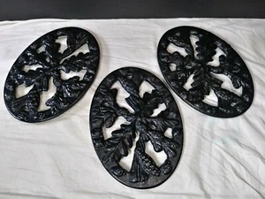 HIERRO FUNDIDO JOHN WRIGHT CONOS DE PINO Y HOJAS DE ROBLE TRIVET - Imagen 1 de 8