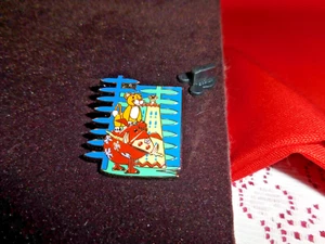 Disney Mystery Pin It's a Small World Pumba & Timon & Simba Mystery Pin - NEW - Picture 1 of 2