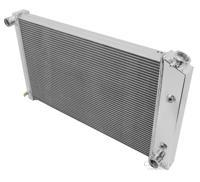 Radiador de aluminio Eagle Racing 3 filas para Pontiac Firebird 1970-81/trans AM Foto 1 de 4