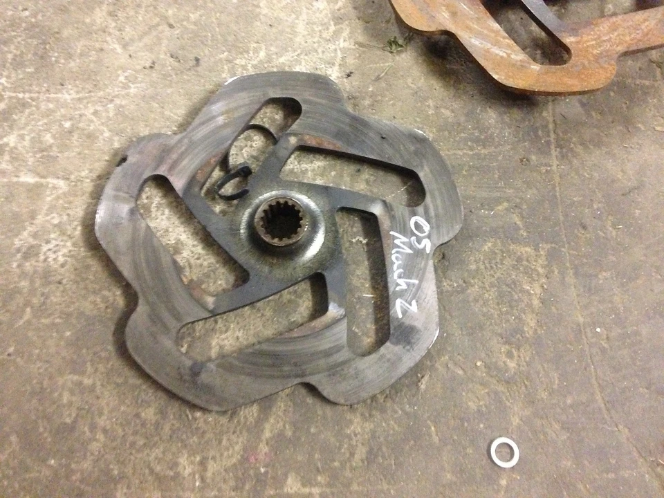 Disco de rotor de freno Ski Doo Mach Z Rev Renegade 1000 MXZ Summit adrenaline 500ss Foto 1 de 1