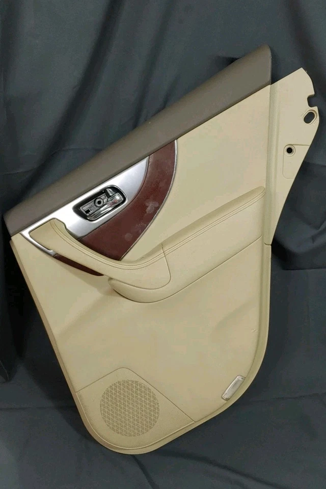 Panel de puerta trasera derecha para pasajeros Infiniti FX50 FX35 2009-2012 - MARRÓN/TOSTADO Foto 1 de 1