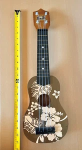 Strumento musicale ukulele 21" per principianti stampa floreale Aloha marrone 2009 KC Hawaii - Foto 1 di 8