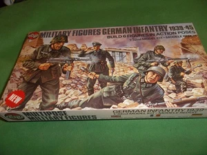 AIRFIX 1/32nd  MULTIPOSE  GERMAN  INFANTRY 1939-1945  03582-6 - Picture 1 of 4