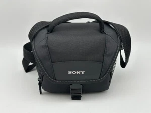 Sony LCS U11 Soft Camera Case - Black - Picture 1 of 3