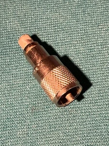 Adapter UHF male to RCA phono female - Picture 1 of 1