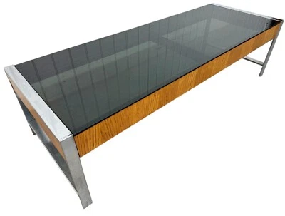 Mesa de centro moderna Mid-Century de vidrio ahumado de nogal y cromo Foto 1 de 4