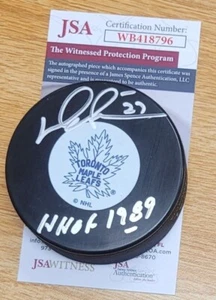 Signed DARRYL SITTLER "HHOF 1989" Toronto Maple Leafs Hockey Puck JSA Witness - Picture 1 of 1