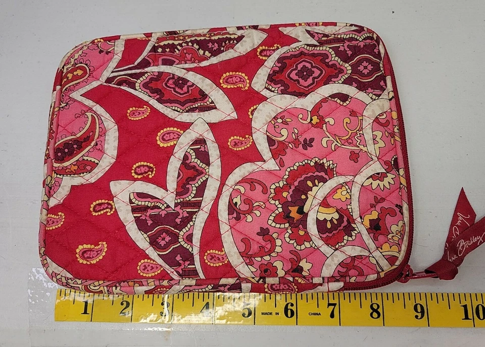 VERA BRADLEY TABLET CASE IN ROSY POSIES SPRING 2012 - Image 1 of 4