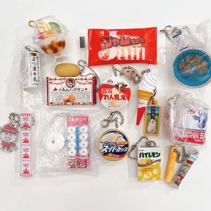 Capsule Giocattolo Gashapon Miniatura Cibo Charm Dolci Lotto Bulk Collezionismo E741 - Foto 1 di 5