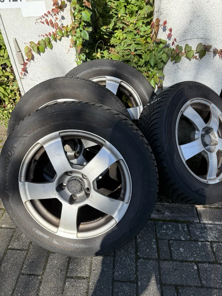 Winterreifen mit FELGEN. 2x Hankook Und 2x Imperial. Größe: 205/60 R 16, 160€ - Bild 1 von 2