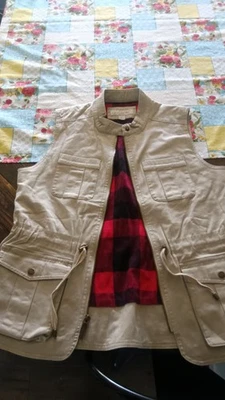 Gander Mountain Vest Womens M Red Lined Guide Series Hiking Camping Outdoors - Image 1 of 4