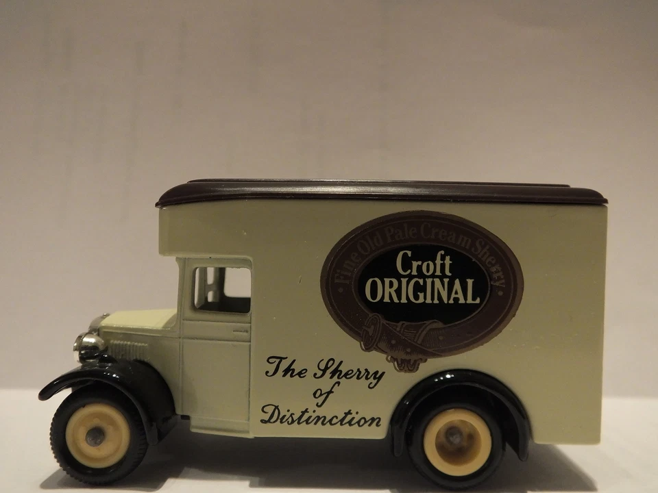 LLEDO DG16 002 1934 DENNIS PARCELS VAN - CROFT ORIGINAL  #14 - Image 1 of 1