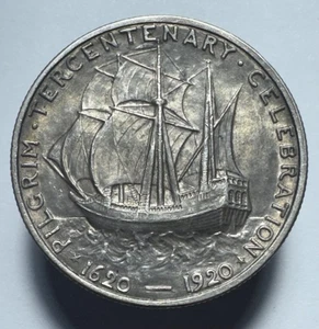 1920 Pilgrim Silver Commemorative Half Dollar -0711 - Picture 1 of 2