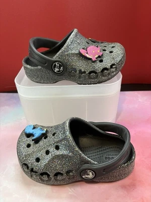 Sandalias Crocs Clásicas Brillo Zueco Negro Metálico Brillante Niños Talla 7C Foto 1 de 4