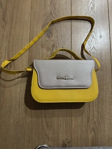 Girls Children Yellow & silver satchel side postman bag with one Pockets new - Picture 1 of 5