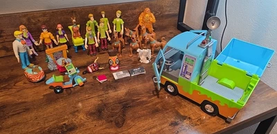 Scooby Doo Mystery Machine Hanna Barbera Toy Van con 16 figuras lote limpio Foto 1 de 4
