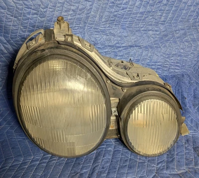 98-03 Mercedes W208 CLK430 CLK320 HID lâmpada de farol de xenônio fabricante de equipamento original passageiro direito  - Imagem 1 de 4