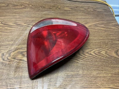 Dodge Grand Caravan 2001 2002 2003 luz trasera lateral derecha pasajero!!!!!!!!!! Foto 1 de 4