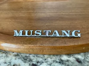 Vintage 60s OEM Ford MUSTANG Emblem Badge 30978-H2 Measures apprx 4 3/4" x 1/2" - Bild 1 von 2