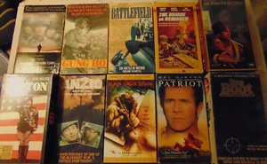 Lot of 10 VHS WAR FILMS - Anzio Black Hawk Down Das Boot The Patriot + - Imagen 1 de 1